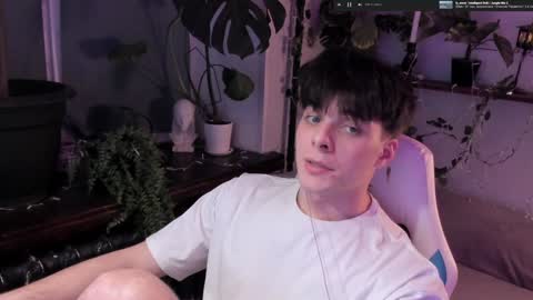 Gus online show from December 2024 05:33:01 PM