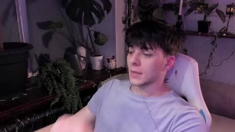 Gus online show from December 2024 07:22:01 PM