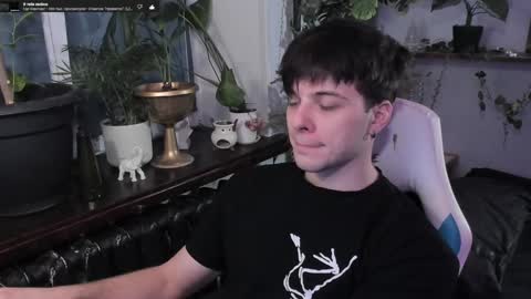 Gus online show from February 2025 06:06:01 PM