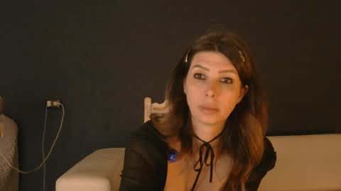 White Queen online show from May 2026 06:04:02 PM
