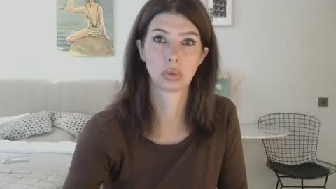White Queen online show from July 2026 02:48:02 AM
