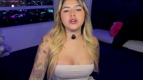 Snapshot of whites_emma chatting on February 2026 02:51:01 AM EMMA online show from February 2026 02:51:01 AM