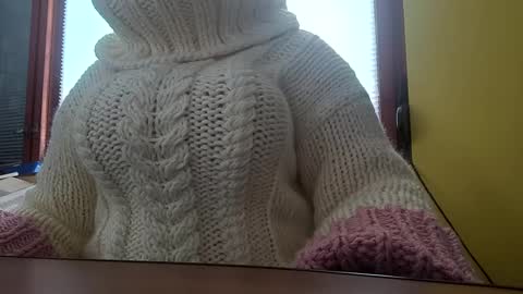 Snapshot of whitesweater chatting on September 2025 06:16:02 AM whitesweater online show from September 2025 06:16:02 AM