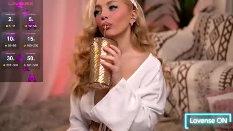 whitneyandrews online show from February 2026 05:59:02 AM