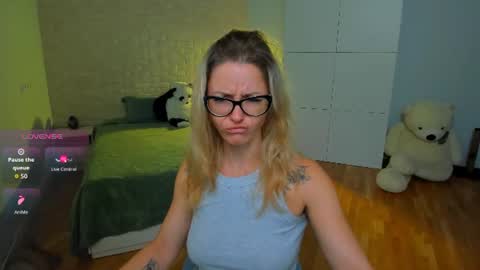 Snapshot of whitneypunnch chatting on July 2026 09:00:01 AM whitneypunnch online show from July 2026 09:00:01 AM