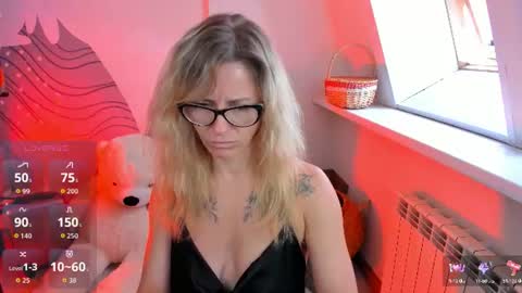Snapshot of whitneypunnch chatting on July 2026 11:29:02 AM whitneypunnch online show from July 2026 11:29:02 AM
