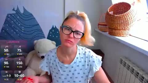 Snapshot of whitneypunnch chatting on July 2026 09:13:02 AM whitneypunnch online show from July 2026 09:13:02 AM