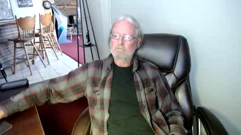 Snapshot of whofcares2 chatting on March 2026 04:53:02 PM whofcares2 online show from March 2026 04:53:02 PM