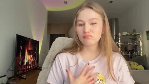 Alisa online show from December 2025 07:28:01 AM