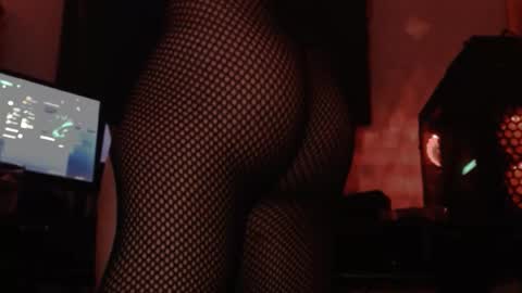 Snapshot of whoknowssss99 chatting on November 2025 12:57:02 AM whoknowssss99 online show from November 2025 12:57:02 AM