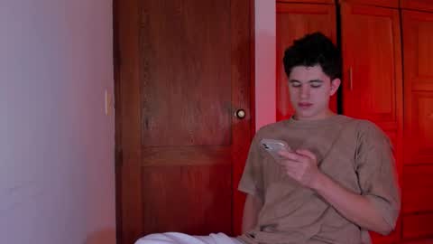 Snapshot of whos_he chatting on January 2026 07:39:01 PM whos_he online show from January 2026 07:39:01 PM