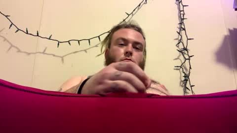 Snapshot of wicked_clown665 chatting on December 2025 04:40:01 AM wicked_clown665 online show from December 2025 04:40:01 AM