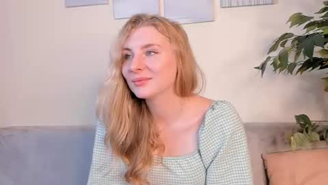 Mia online show from July 2026 10:21:02 AM