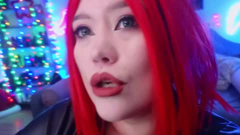 Laura  online show from December 2024 10:26:01 PM