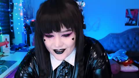 Laura  online show from February 2025 05:37:01 AM