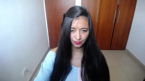 Ilauren online show from January 2025 07:06:02 PM