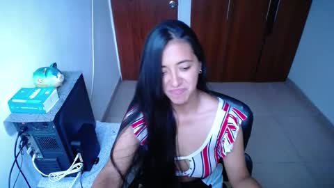 Ilauren online show from September 2025 10:44:01 PM