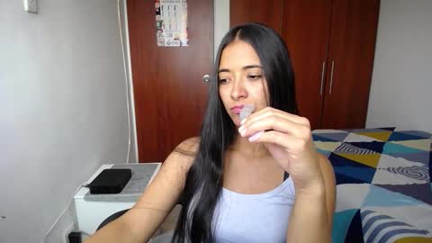 Ilauren online show from February 2026 07:31:02 PM