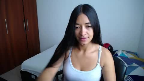 Ilauren online show from March 2026 01:22:02 PM