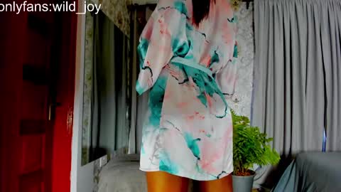 wild_joy online show from December 2024 06:53:01 AM