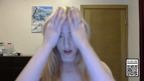 Alina online show from September 2025 01:02:02 PM