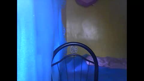 Snapshot of wild_sunflower11 chatting on September 2025 04:04:02 AM wild_sunflower11 online show from September 2025 04:04:02 AM