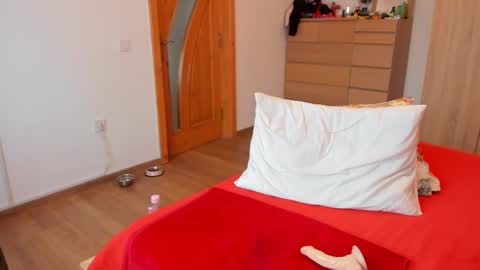 Alissa online show from February 2025 06:59:01 PM