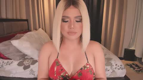 Snapshot of wildbelladonnats chatting on March 2025 06:35:01 AM BELLA online show from March 2025 06:35:01 AM