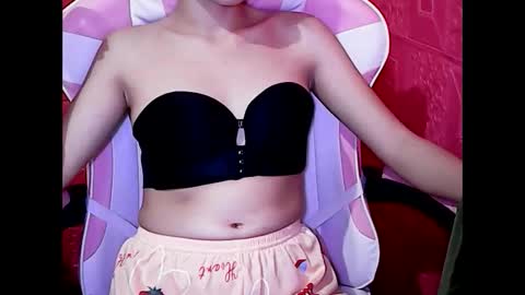 Snapshot of wildhorny_asian chatting on March 2025 09:00:01 AM wildhorny_asian online show from March 2025 09:00:01 AM