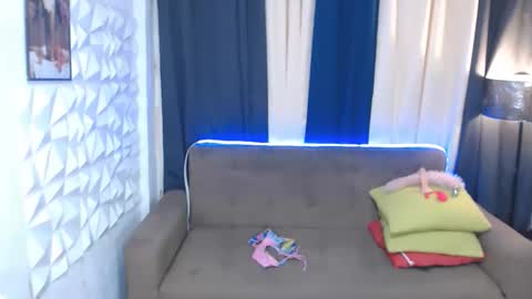 Snapshot of wildhot_pauleen4uxxx chatting on October 2025 06:17:02 PM pauleen online show from October 2025 06:17:02 PM