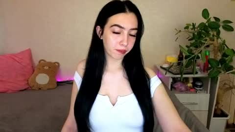 Alena online show from May 2026 05:03:02 AM