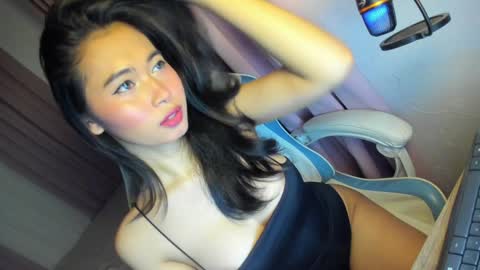 Snapshot of wildkittytrans chatting on January 2025 02:08:02 PM CHRISTINE online show from January 2025 02:08:02 PM