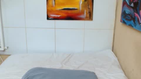 wildlittlekittyxx online show from June 2026 07:18:01 PM