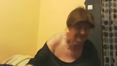 WildRedCat online show from May 2026 09:11:01 PM
