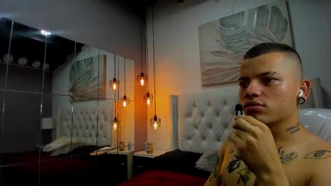 Snapshot of wildthor26 chatting on February 2026 04:54:02 AM wild online show from February 2026 04:54:02 AM