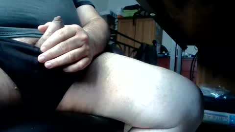 Snapshot of willcoyote chatting on October 2025 06:30:01 AM Willy online show from October 2025 06:30:01 AM