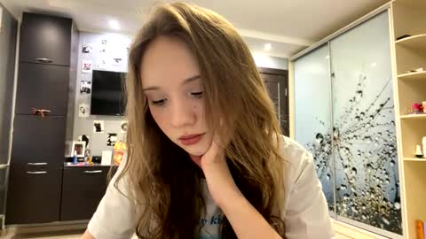 Olivia online show from February 2026 03:01:01 PM