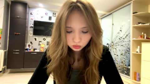 Olivia online show from March 2026 03:08:01 PM