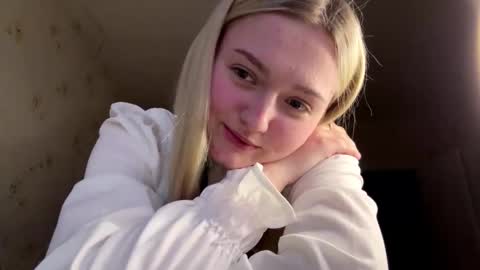 Sophia online show from March 2026 02:54:01 PM