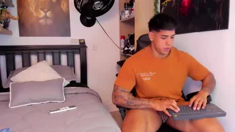 Snapshot of william_dracko9 chatting on October 2025 06:26:01 PM Dracko online show from October 2025 06:26:01 PM