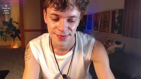 Snapshot of william_henry_a chatting on May 2026 01:17:02 PM William online show from May 2026 01:17:02 PM