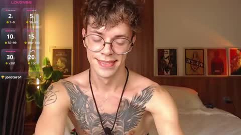 Snapshot of william_henry_a chatting on May 2026 02:15:02 PM William online show from May 2026 02:15:02 PM