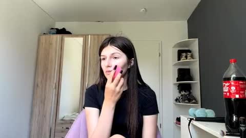 Mari online show from June 2026 01:43:01 PM