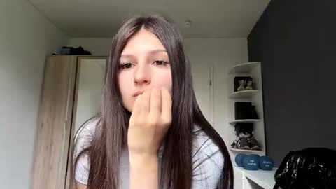 Mari online show from June 2026 06:52:01 AM