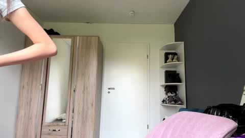 Mari online show from June 2026 10:15:01 AM