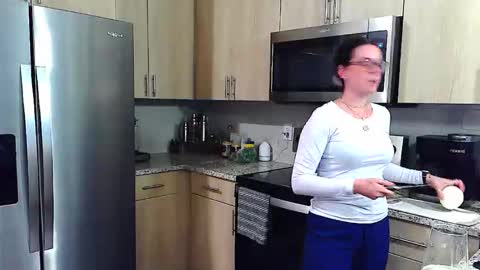 willowbelle online show from October 2025 11:09:01 PM