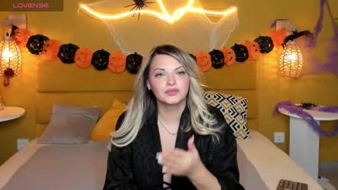 wilmasanders online show from October 2025 01:20:02 AM