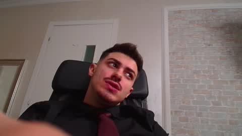 Snapshot of wilsonjules chatting on January 2025 09:37:01 PM WilsonJules online show from January 2025 09:37:01 PM