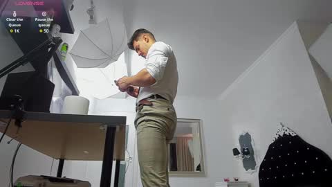 Snapshot of wilsonjules chatting on February 2025 05:53:02 PM WilsonJules online show from February 2025 05:53:02 PM