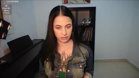 Sara online show from September 2025 05:51:01 PM